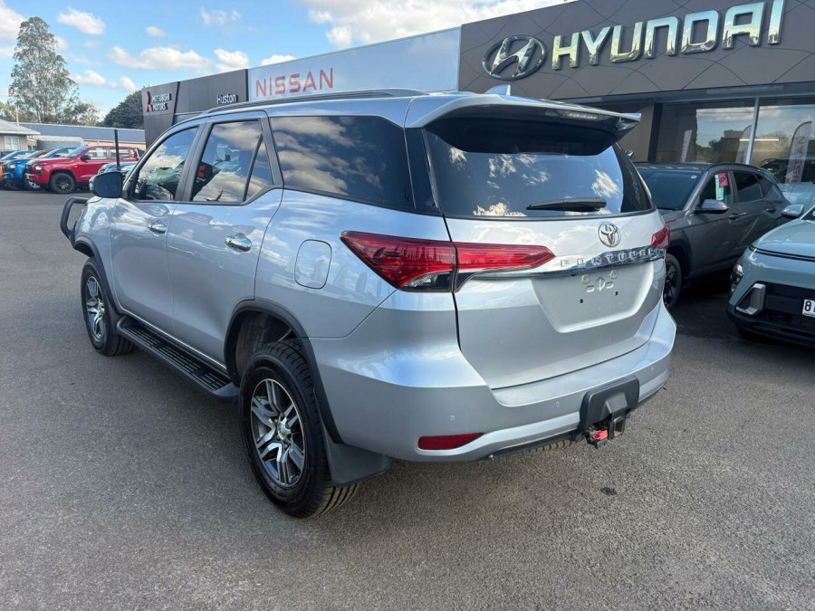 2023 Toyota Fortuner GUN156R GXL SUV Image 10