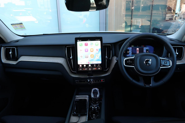2025 MY26 Volvo XC60 UZ Plus T8 Plug-in Hybrid Dark SUV Image 5