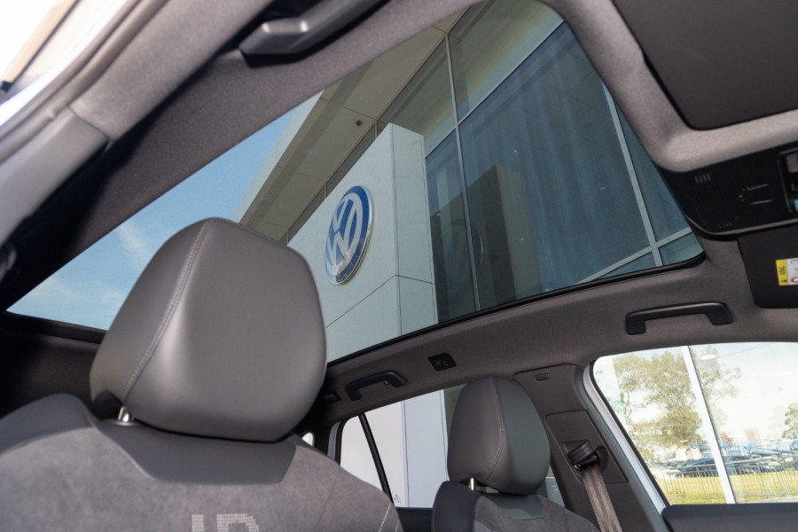 2024 MY25 Volkswagen ID. 4 E2 Pro SUV Image 12