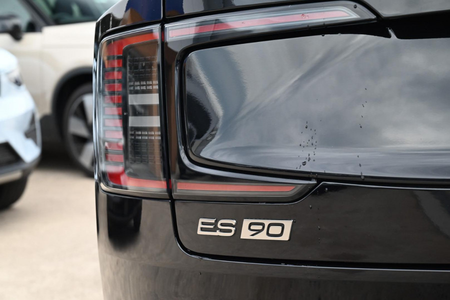 2026 Volvo ES90  Ultra Single Motor Sedan Image 13