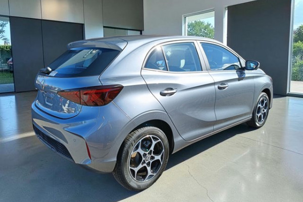 2025 MY25.5 MG MG3 ZP22 Essence Hybrid+ Hatch Image 6