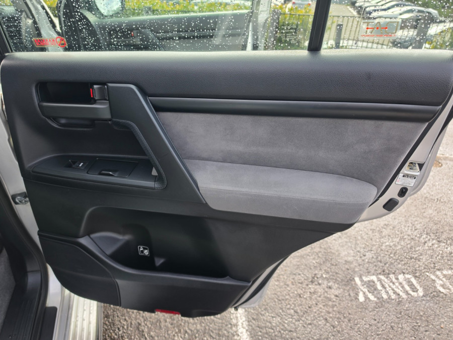 2011 MY10 Toyota LandCruiser VDJ200R GXL SUV Image 32