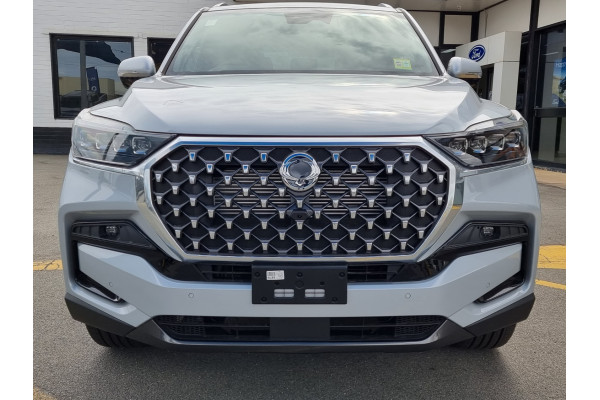 2021 SsangYong Rexton Y450 Ultimate Suv Image 2