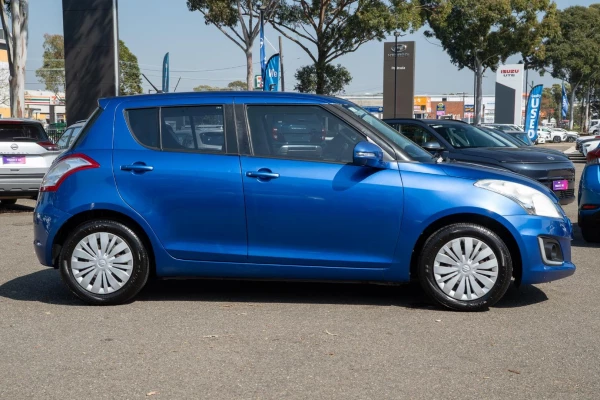 2014 Suzuki Swift FZ GL Hatch Image 3