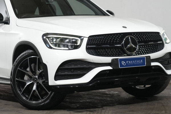 2022 Mercedes-Benz GLC-Class GLC300 SUV Image 2