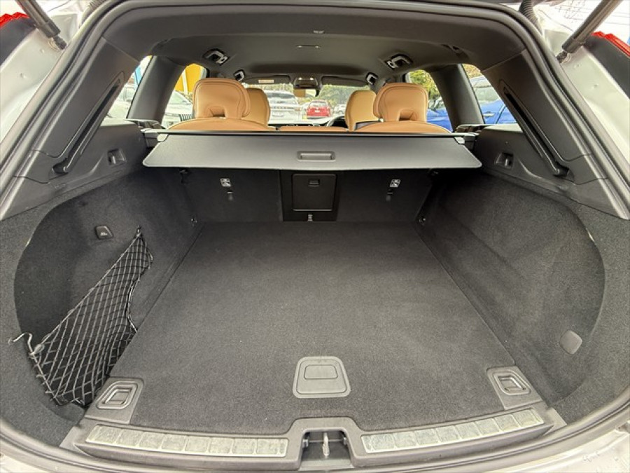 2020 Volvo XC60 UZ T5 Momentum SUV Image 13