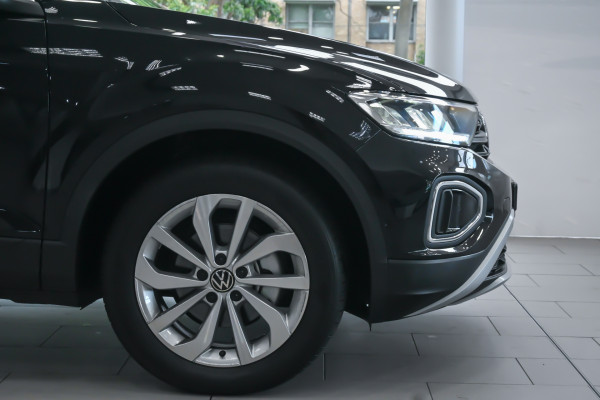 2025 Volkswagen T-Roc D11 CityLife SUV Image 6