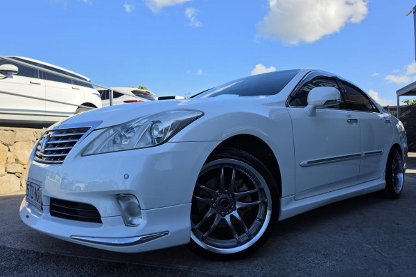 2012 Toyota Crown GRS202 Royal Saloon G Sedan Image 1