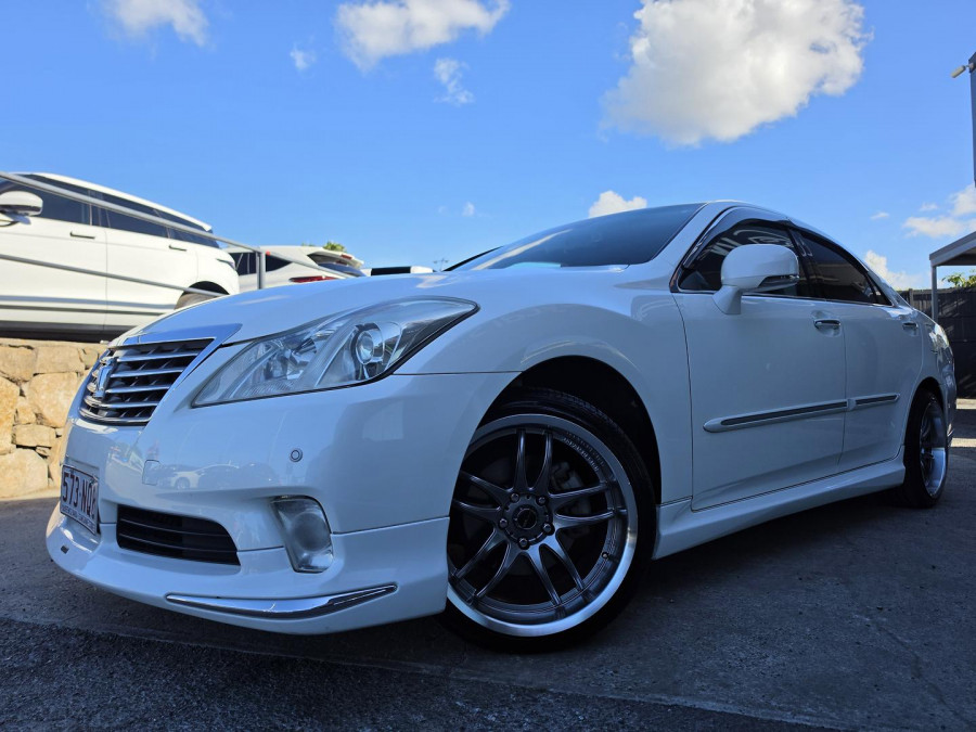 2012 Toyota Crown GRS202 Royal Saloon G Sedan Image 1
