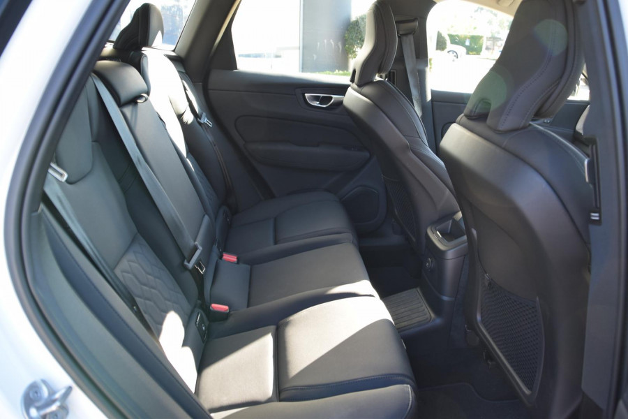 2025 MY26 Volvo XC60 UZ Plus T8 Plug-in Hybrid Dark SUV Image 13