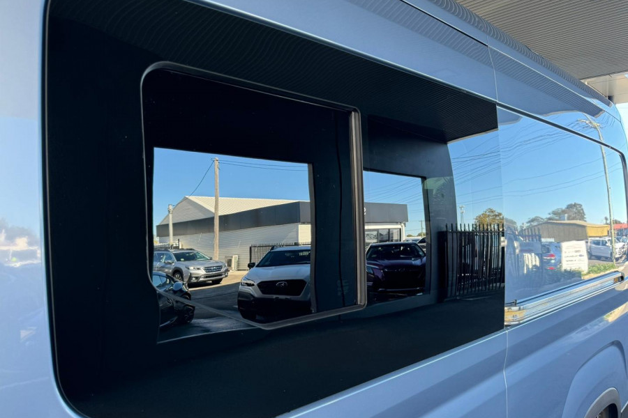 2023 LDV Deliver 9   Van Image 14