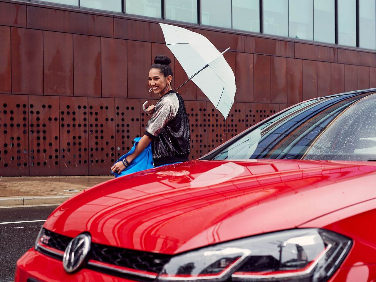 Looking <strong>sharp</strong> Image