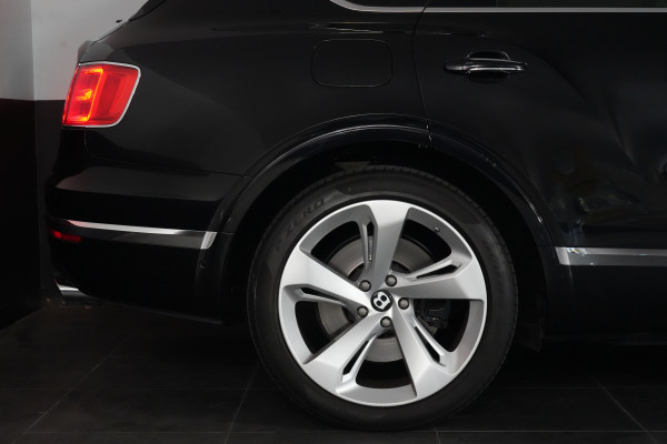 2018 Bentley Bentayga W12 SUV Image 22