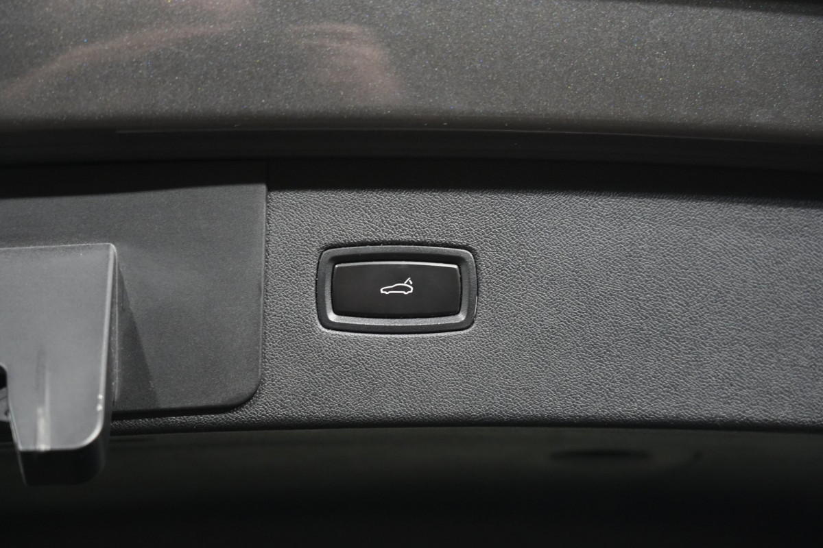 2019 Porsche Cayenne E-Hybrid SUV