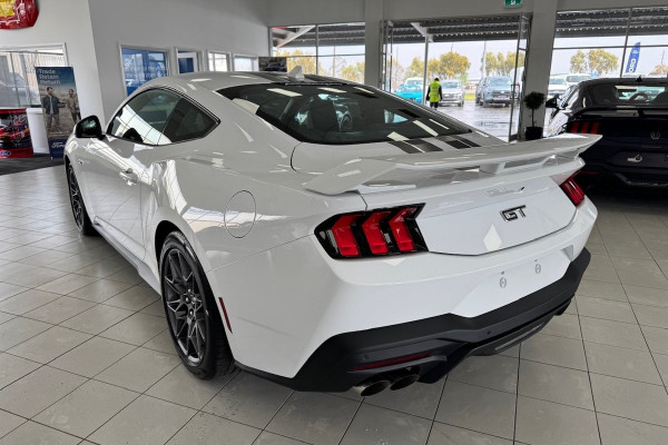 2025 Ford Mustang FO GT Hatch Image 5