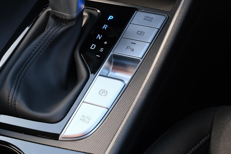 2025 Hyundai i30 CN7.V2  Sedan Image 18