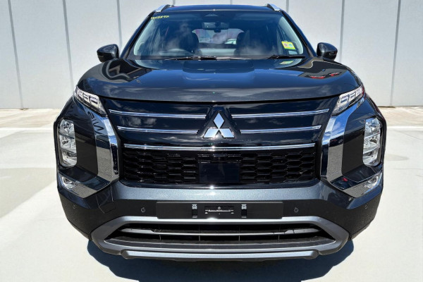 2025 Mitsubishi Outlander ZM Exceed SUV Image 2