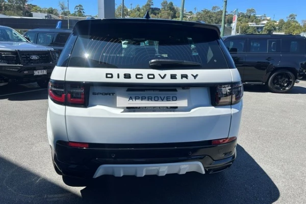 2025 MY26 Land Rover Discovery Sport L550 P250 Landmark SUV Image 4