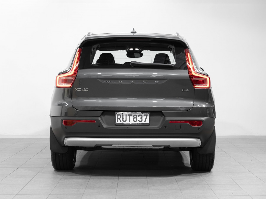 2026 Volvo XC40 XZ Plus B4 SUV Image 7