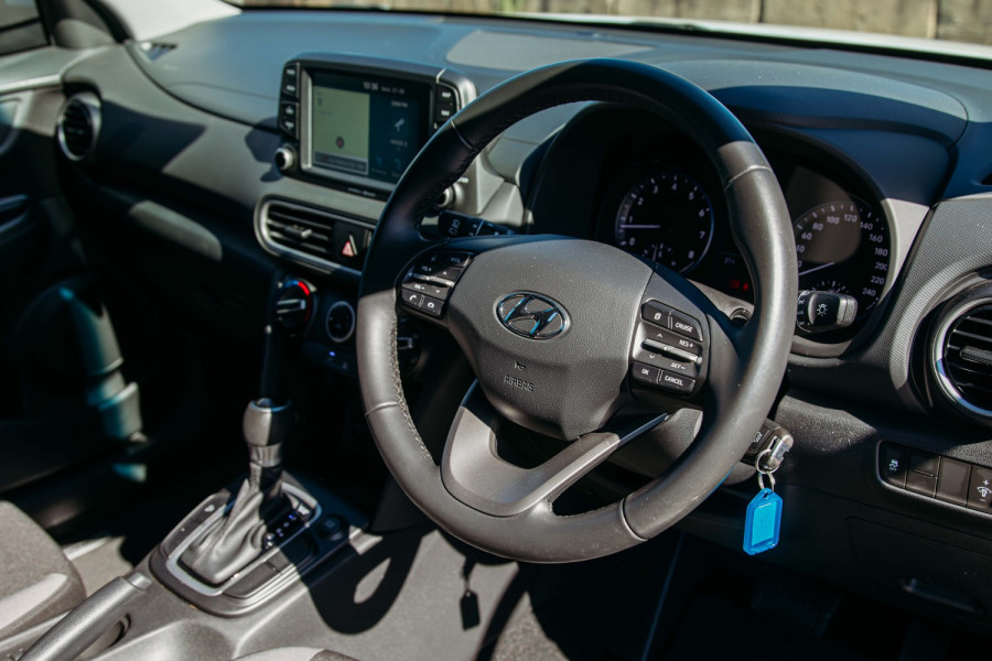 2018 MY19 Hyundai KONA OS.2 Active SUV Image 28
