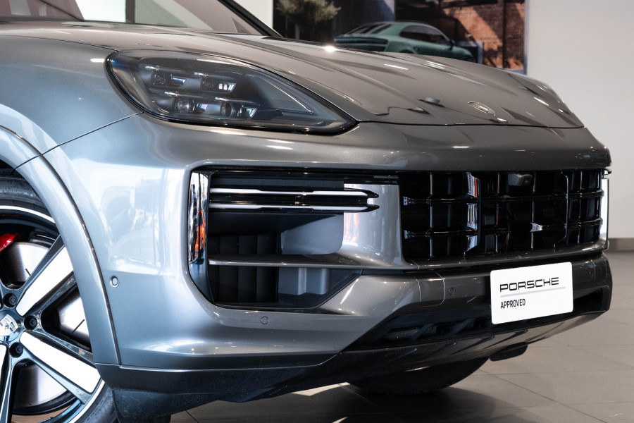 2024 MY25 Porsche Cayenne Turbo E-Hybrid SUV