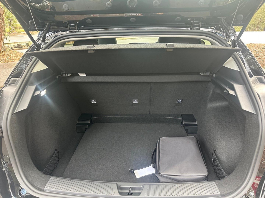 2026 MG MG4 AH4E Essence 64 Hatch Image 11