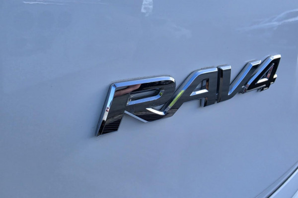 2018 Toyota RAV4 ZSA42R GXL SUV Image 12