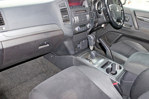 2007 Mitsubishi Pajero NS VR-X Suv