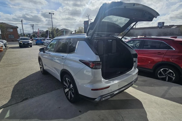 2026 MY25 Mitsubishi Outlander ZM Aspire SUV Image 5