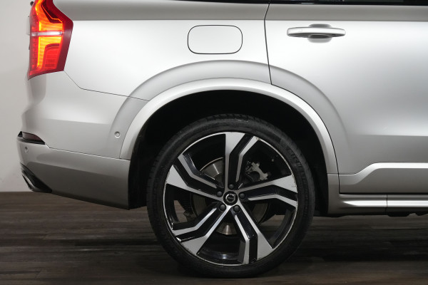 2021 Volvo XC90 L Series T8 Recharge SUV Image 6