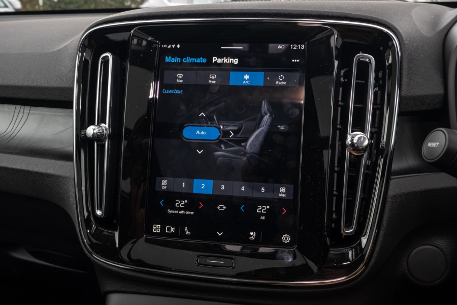 2025 Volvo EX40 No Series Black Edition SUV Image 14