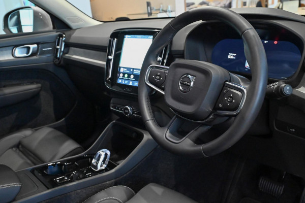 2026 Volvo XC40 XZ Ultra B4 Bright SUV Image 5