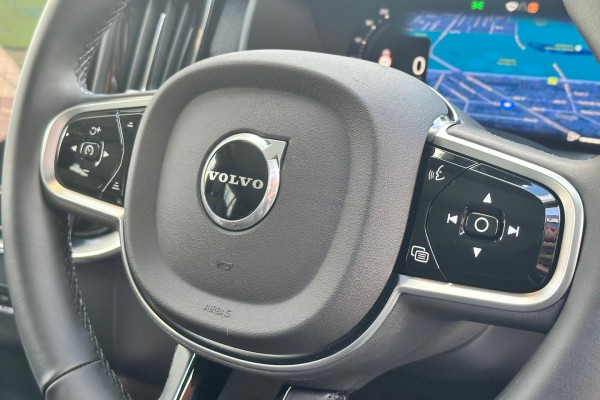 2026 Volvo XC90 L Series Ultra B5 Dark SUV Image 14