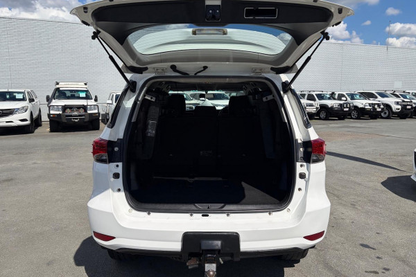 2017 Toyota Fortuner GUN156R GX SUV Image 10