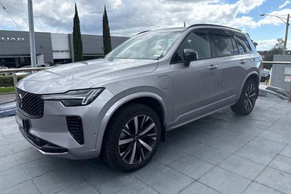 2025 Volvo XC90 L Series Ultra T8 Plug-In Hybrid SUV Image 1