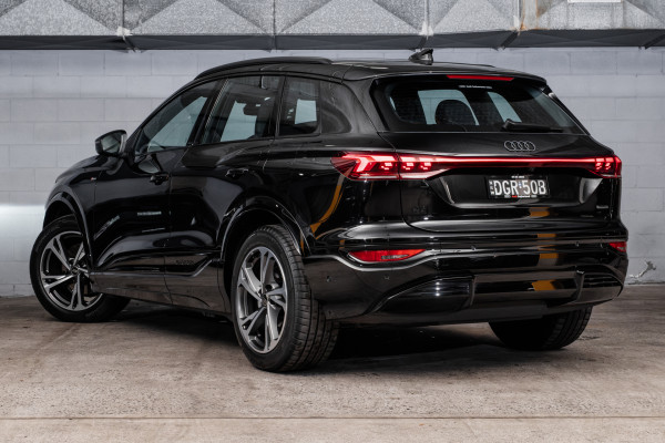 2025 Audi Q6 e-tron GF  SUV image 2