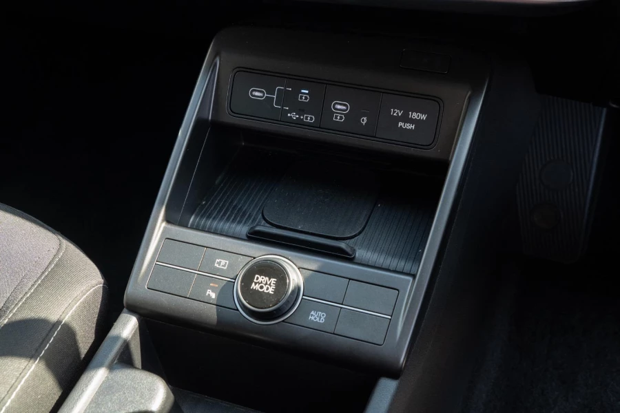 2024 Hyundai KONA SX2.V1  Electric SUV Image 14