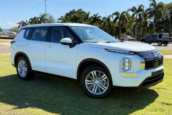 2024 Mitsubishi Outlander ZM ES SUV
