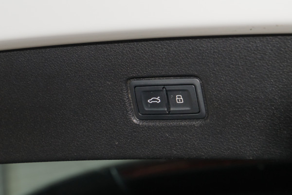 2017 Audi Q7 4M TDI SUV image 18