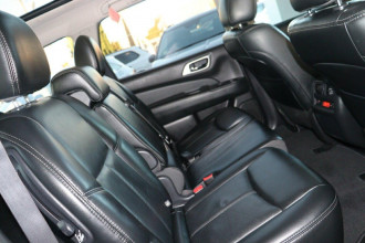 2016 Nissan Pathfinder R52 ST-L SUV