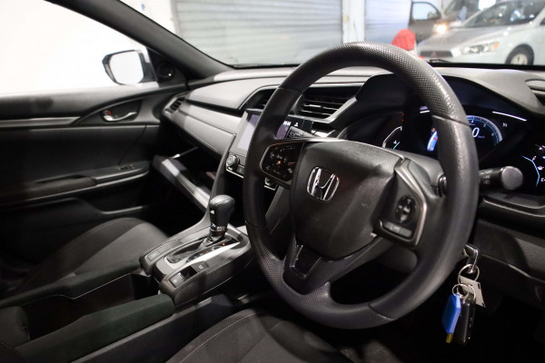 2019 Honda Civic 10th Gen VTi Hatch Image 5