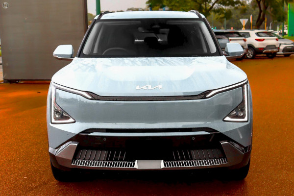 2026 Kia EV5 OVc Earth SUV Image 2