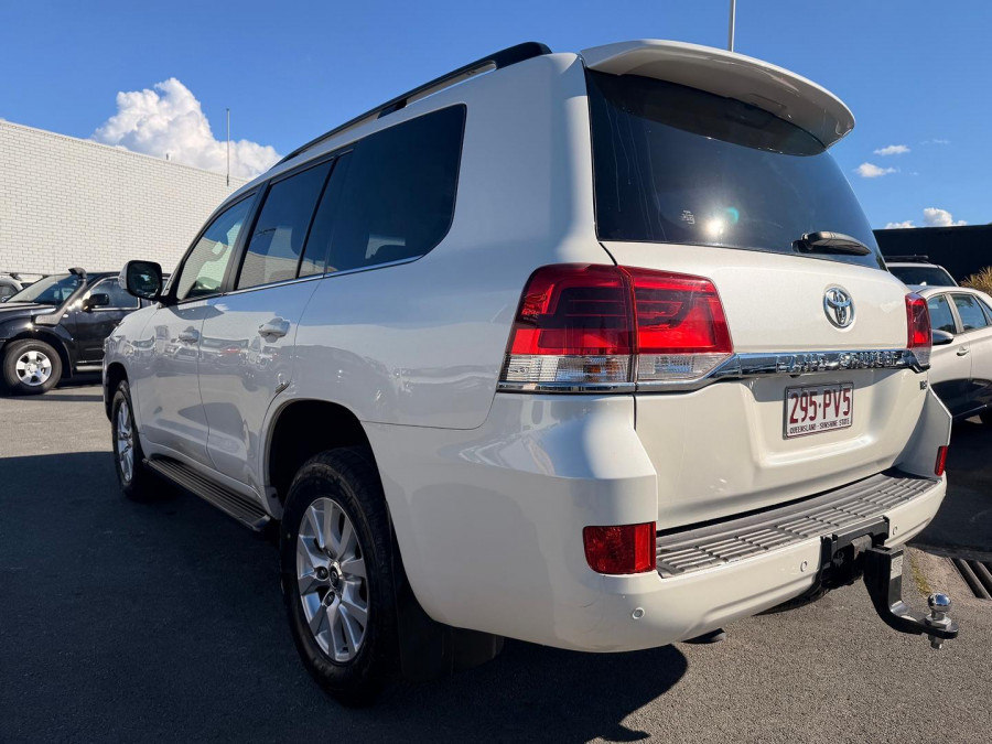 2016 Toyota LandCruiser VDJ200R VX SUV Image 8