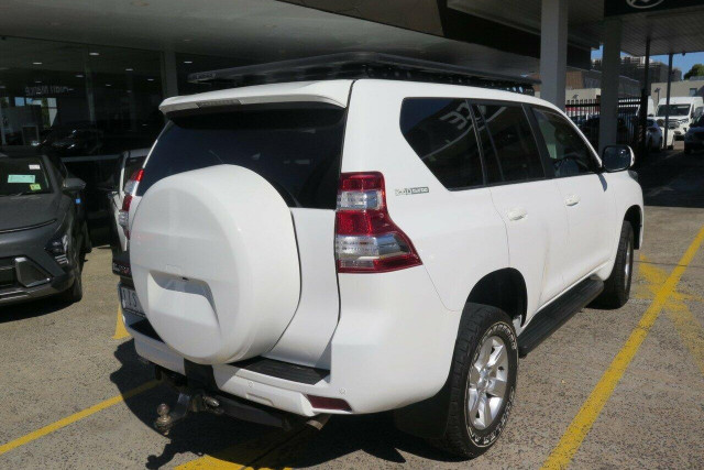 2016 Toyota LandCruiser Prado GDJ150R GXL SUV Image 9