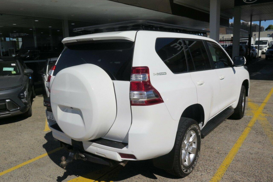 2016 Toyota LandCruiser Prado GDJ150R GXL SUV Image 9