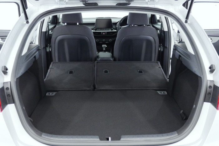 2019 MY20 Kia Cerato Hatch BD S with Safety Pack Hatchback Image 25