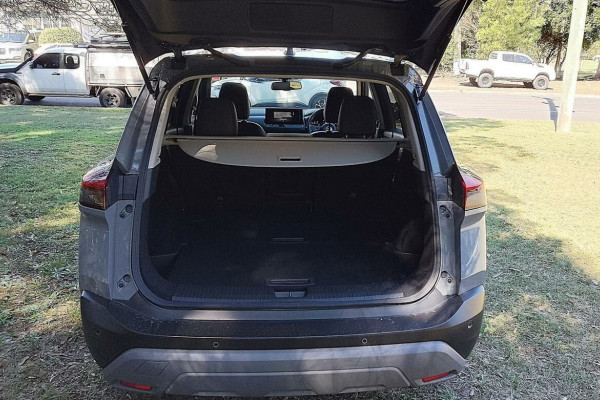 2025 Nissan X-Trail T33 ST-L SUV Image 8