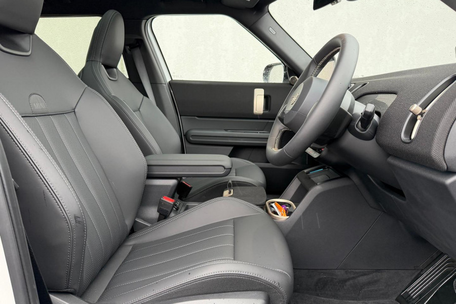 2026 MINI Countryman U25 C Favoured SUV
