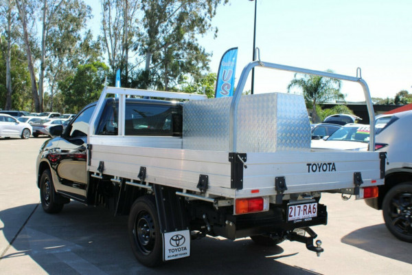 2022 Toyota HiLux TGN121R WorkMate Cab Chassis Image 8