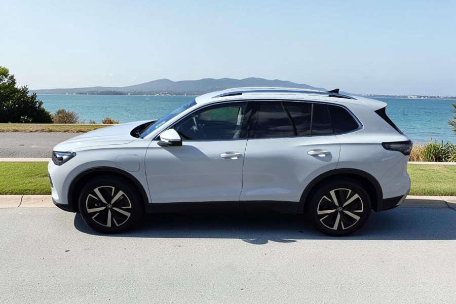 2026 Volkswagen Tiguan CT 150TSI eHybrid Elegance SUV Image 5